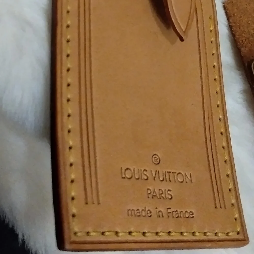 Lv Tag - Picture 1 of 2